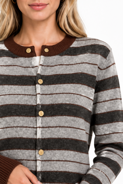 Brown blouse detailfoto